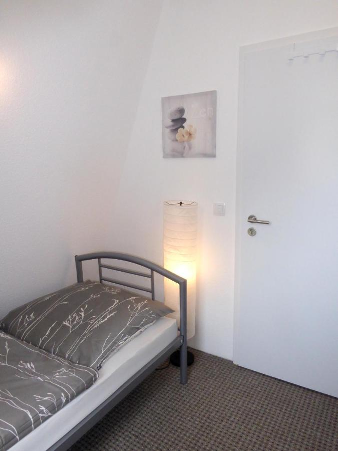 App. Weisses Haus Apartamento Hohen Neuendorf Exterior foto