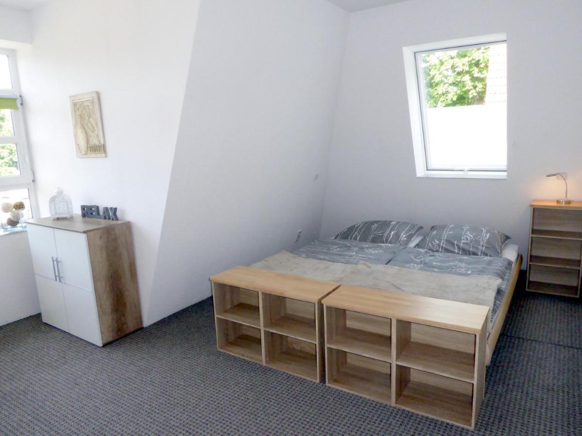 App. Weisses Haus Apartamento Hohen Neuendorf Exterior foto
