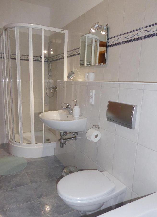 App. Weisses Haus Apartamento Hohen Neuendorf Exterior foto